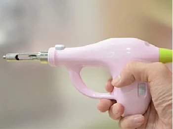 痛みを感じにくい電動麻酔注射